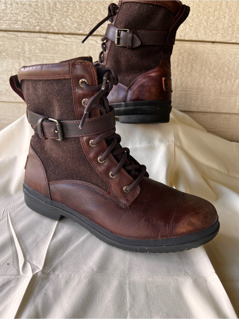 UGG Kesey Waterproof Brown Leather Wool Lined Boots Size 10